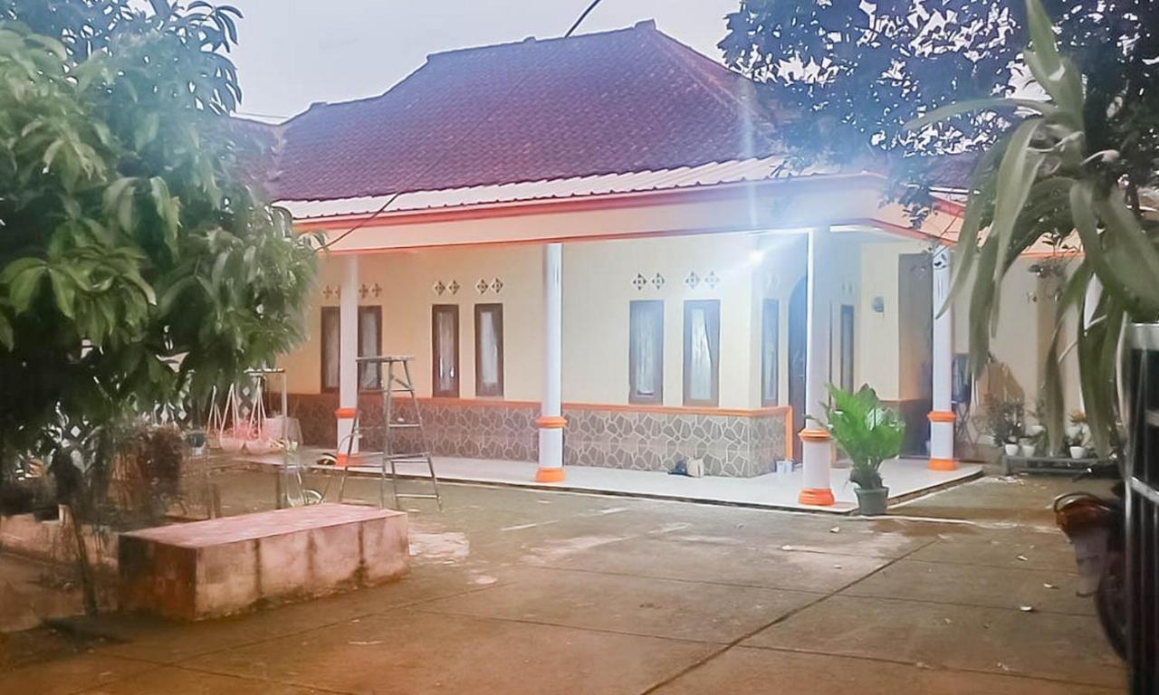 Homestay Bukit Pamoyanan 2 Redpartner Bukanagara Exterior foto